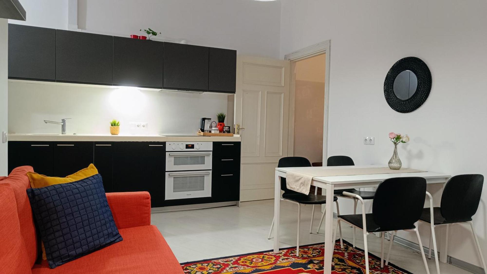 Julia Lacplesa Apartments Рига Экстерьер фото