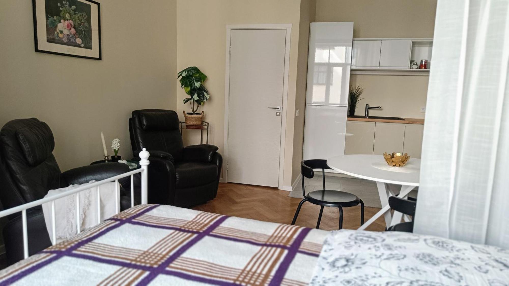 Julia Lacplesa Apartments Рига Экстерьер фото